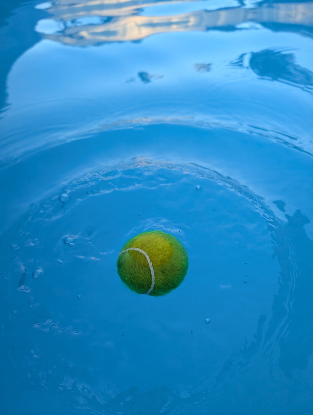 The Tennis Ball trick - for sunscreen this time!