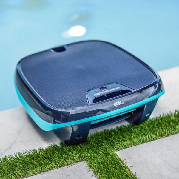Dolphin Skimmi - Robotic Pool Skimmer